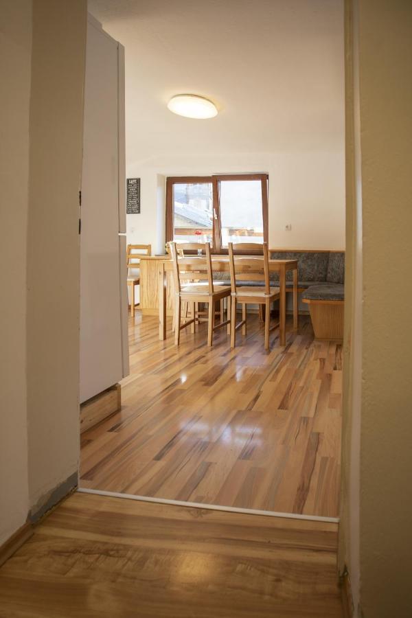 Cozy Old Town Apartment Хал ин Тирол Екстериор снимка